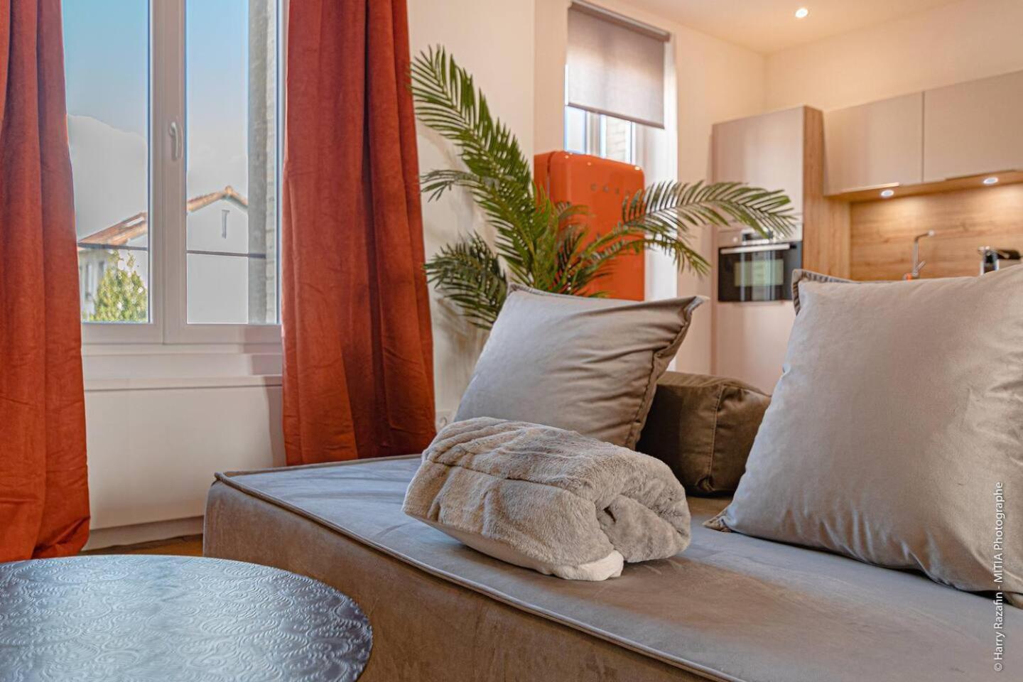 Les Suites Locarno Limoges Exteriér fotografie