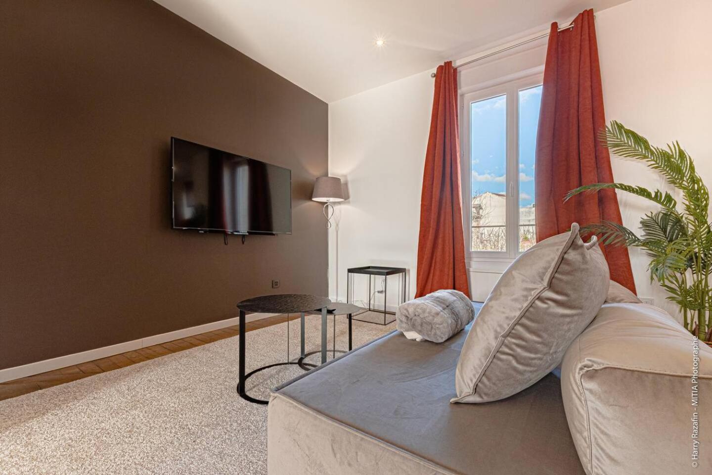 Les Suites Locarno Limoges Exteriér fotografie